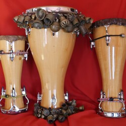 batá drums modernu